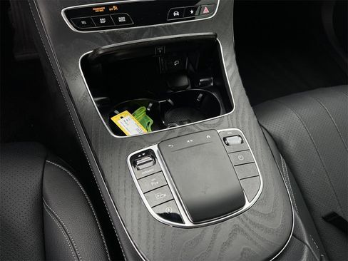Used 2023 Mercedes-Benz E 350 Sedan image 15