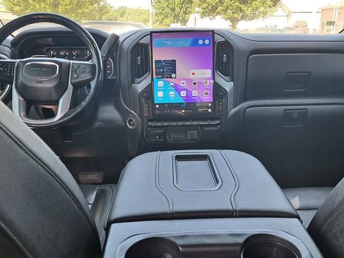 Used 2019 GMC Sierra 1500 SLT w/ SLT Premium Plus Package AWD/4WD image 8