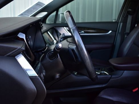 Used 2020 Cadillac XT6 Premium Luxury image 46