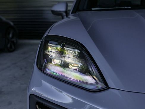 New 2026 Porsche Cayenne AWD/4WD image 11