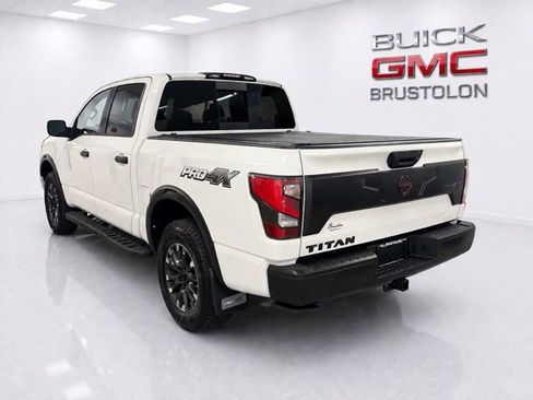 Used 2023 Nissan Titan PRO-4X w/ Pro-4x Convenience Package AWD/4WD image 10
