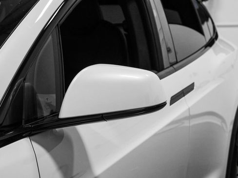 Used 2023 Tesla Model X image 47