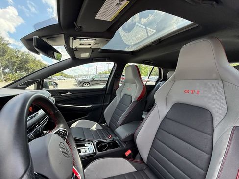 Used 2024 Volkswagen GTI Autobahn FWD image 21
