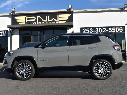Used 2022 Jeep Compass Limited w/ Elite Group image 6
