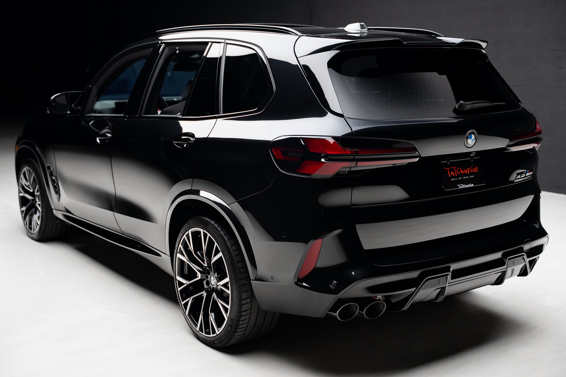Used 2024 BMW X5 M Competition w/ Executive Package AWD/4WD image 25