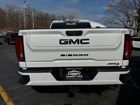 Used 2020 GMC Sierra 2500 AT4 w/ AT4 Premium Package image 5