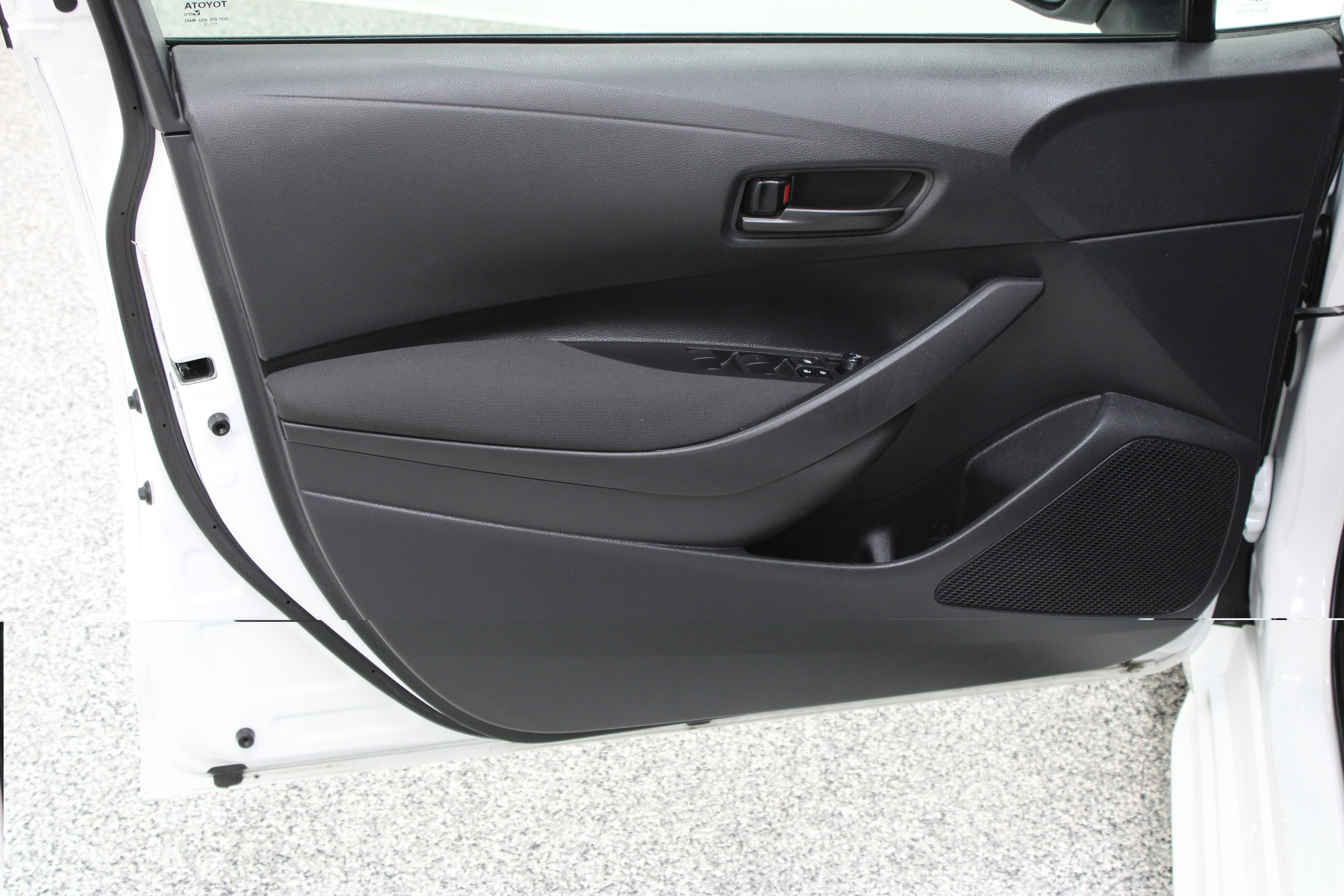 Certified 2025 Toyota Corolla LE FWD image 12