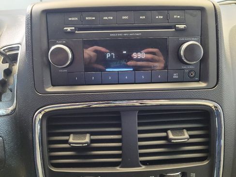 Used 2014 Dodge Grand Caravan SE w/ Quick Order Package 29E SE FWD image 25