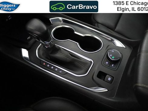 Certified 2023 Chevrolet Traverse LT w/ LT Premium Package AWD/4WD image 33