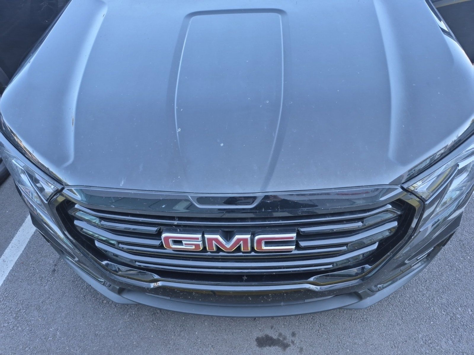 Used 2022 GMC Terrain SLE w/ Driver Convenience Package FWD image 2