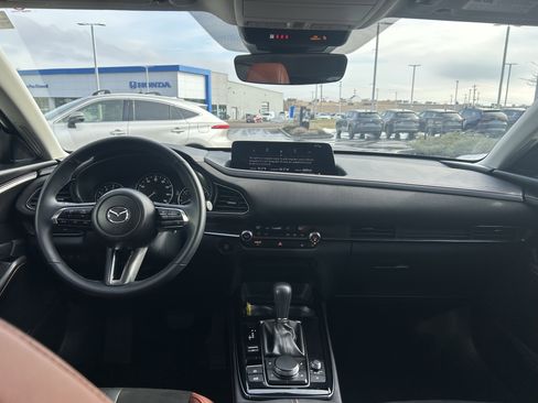 Certified 2025 MAZDA CX-30 Carbon image 9