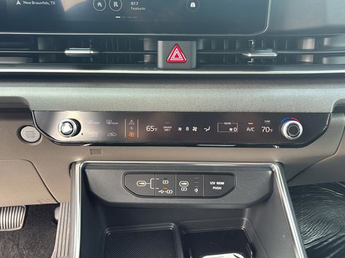 New 2026 Kia Carnival EX FWD image 31