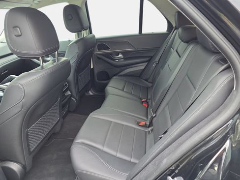 Used 2024 Mercedes-Benz GLE 350 4MATIC w/ AMG Line Exterior image 14
