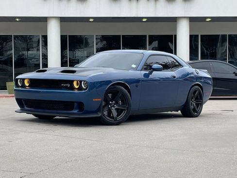 Used 2020 Dodge Challenger SRT Hellcat Redeye image 1