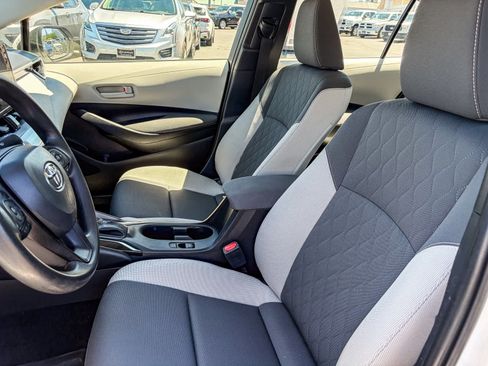 Used 2023 Toyota Corolla LE FWD image 17