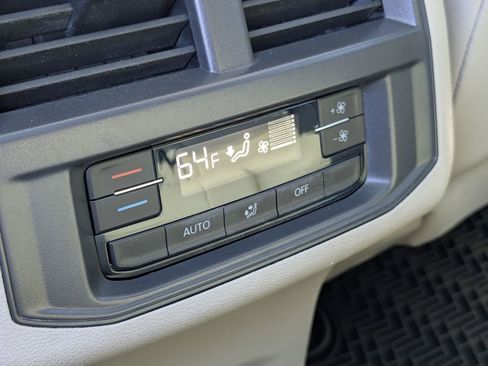 Used 2021 Volkswagen Atlas SE AWD/4WD image 24