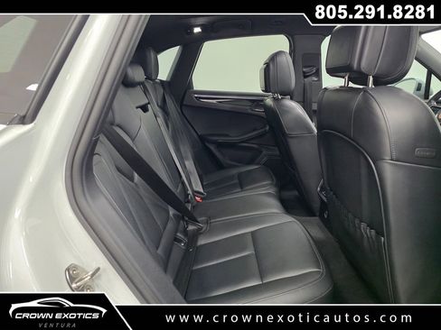 Used 2023 Porsche Macan S AWD/4WD image 17