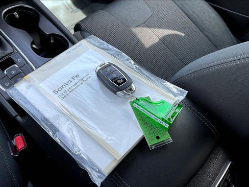 Used 2020 Hyundai Santa Fe SEL image 33