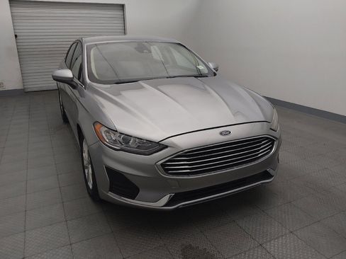 Used 2020 Ford Fusion SE FWD image 14