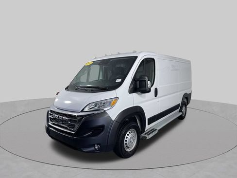 Used 2025 RAM ProMaster 2500 w/ U-Haul Equipment Group FWD image 40