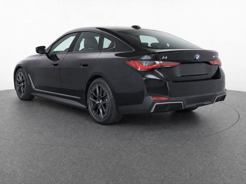 Used 2023 BMW i4 eDrive35 RWD image 3