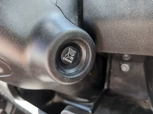 Used 2024 RAM ProMaster 2500 w/ Convenience Group image 20