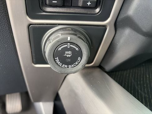 Used 2022 Ford F250 Platinum w/ Tremor Off-Road Package AWD/4WD image 28
