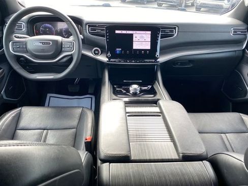 Used 2024 Jeep Wagoneer Series II AWD/4WD image 5