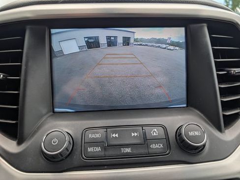 Used 2019 GMC Acadia SLT AWD/4WD image 25