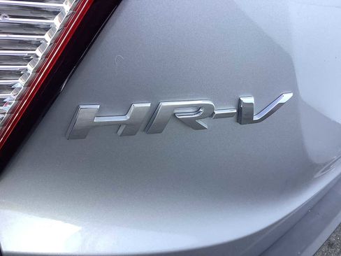 Used 2022 Honda HR-V LX image 7
