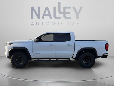 Used 2024 GMC Canyon AT4 w/ AT4 Premium Package AWD/4WD image 2