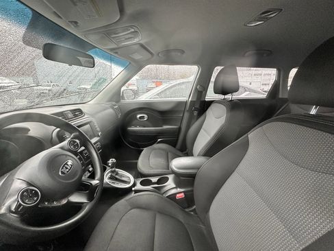 Used 2019 Kia Soul + image 7