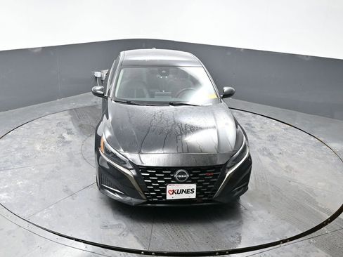 Used 2024 Nissan Altima 2.5 SR image 17