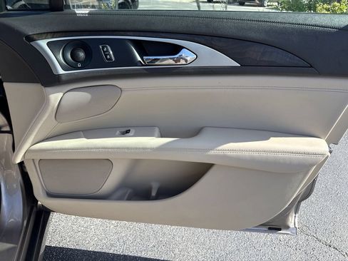 Used 2019 Lincoln MKZ Reserve w/ Reserve Plus Package AWD/4WD image 17