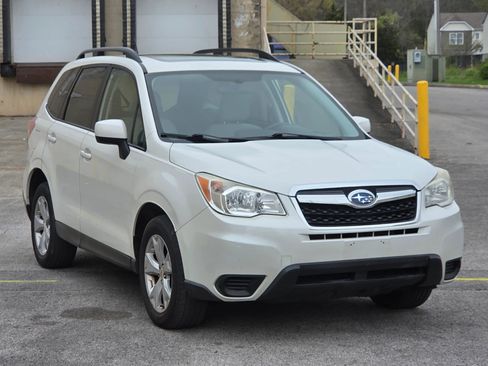 Used 2015 Subaru Forester 2.5i Premium w/ All-Weather Package image 3