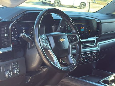 Used 2024 Chevrolet Silverado 2500 LTZ w/ LTZ Plus Package image 7