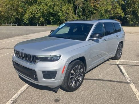 Used 2023 Jeep Grand Cherokee L Overland AWD/4WD image 1
