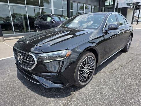 New 2027 Mercedes-Benz E 450 4MATIC Sedan image 2