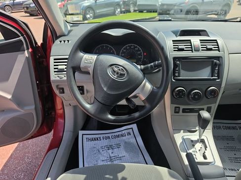 Used 2013 Toyota Corolla LE FWD image 13