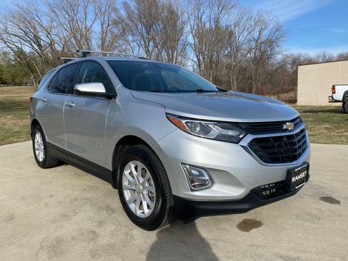 Used 2018 Chevrolet Equinox LT image 8