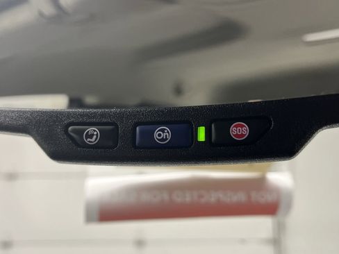 Used 2021 Chevrolet Colorado LT w/ Fleet Safety Package image 22