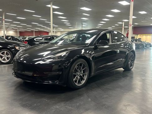 Used 2021 Tesla Model 3 Standard Range Plus RWD image 3