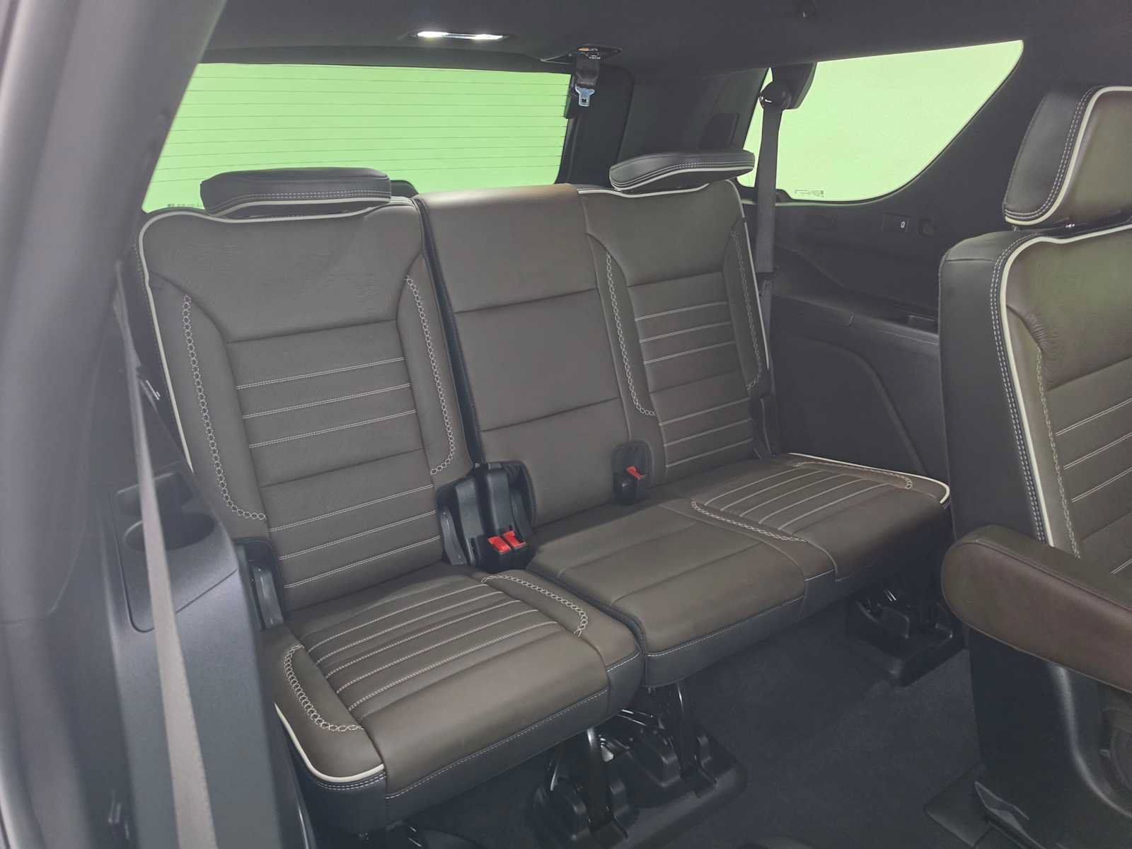 Used 2026 GMC Yukon Denali Ultimate AWD/4WD image 13