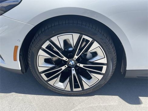 New 2025 BMW 530i image 10