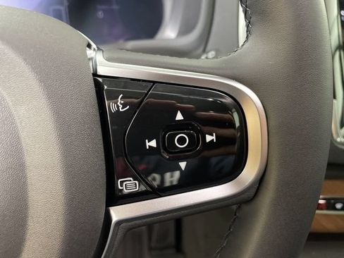 Certified 2025 Volvo XC90 T8 Plus w/ Protection Package Premier AWD/4WD image 26