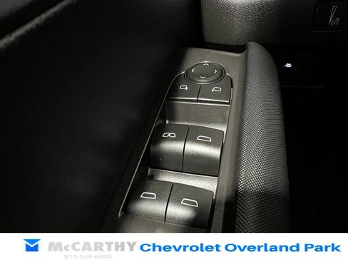 Used 2023 Chevrolet Colorado Z71 w/ Z71 Convenience Package 2 AWD/4WD image 17