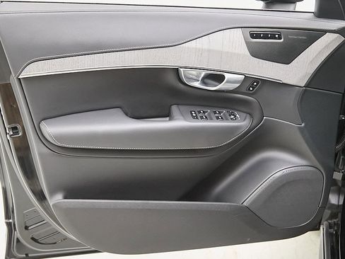 Used 2024 Volvo XC90 B6 Ultimate w/ Protection Package Premier image 10