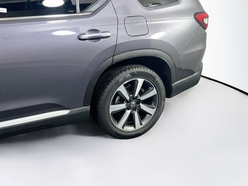 Used 2023 Honda Pilot Touring image 32