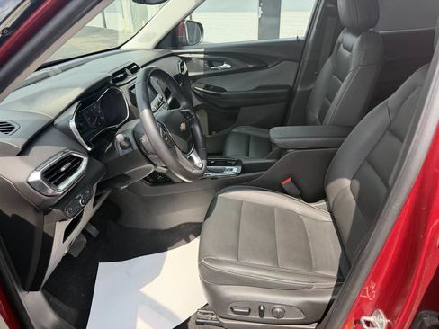 Used 2021 Chevrolet TrailBlazer LT w/ Premium Seating Package AWD/4WD image 10