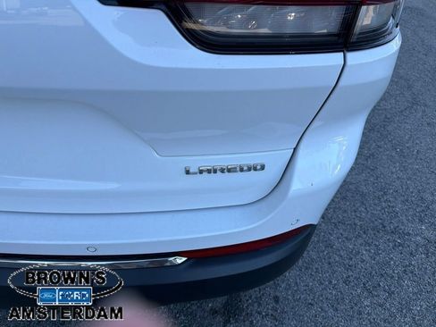 Used 2023 Jeep Grand Cherokee L Laredo AWD/4WD image 8